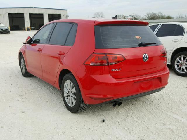 3VW217AU3GM021445 - 2016 VOLKSWAGEN GOLF S/SE RED photo 3