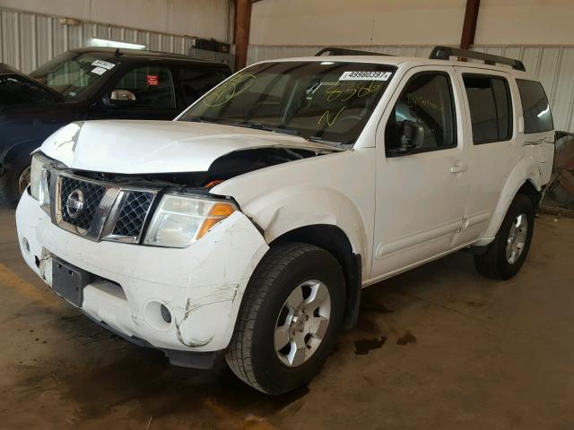 5N1AR18U97C638386 - 2007 NISSAN PATHFINDER WHITE photo 2