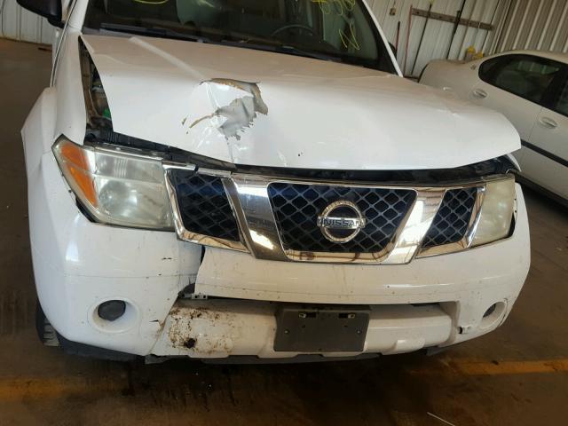 5N1AR18U97C638386 - 2007 NISSAN PATHFINDER WHITE photo 9