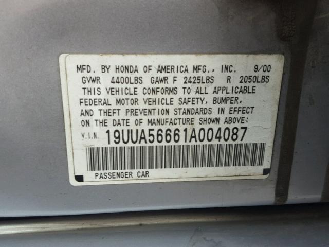 19UUA56661A004087 - 2001 ACURA 3.2TL SILVER photo 10