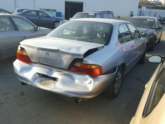 19UUA56661A004087 - 2001 ACURA 3.2TL SILVER photo 4