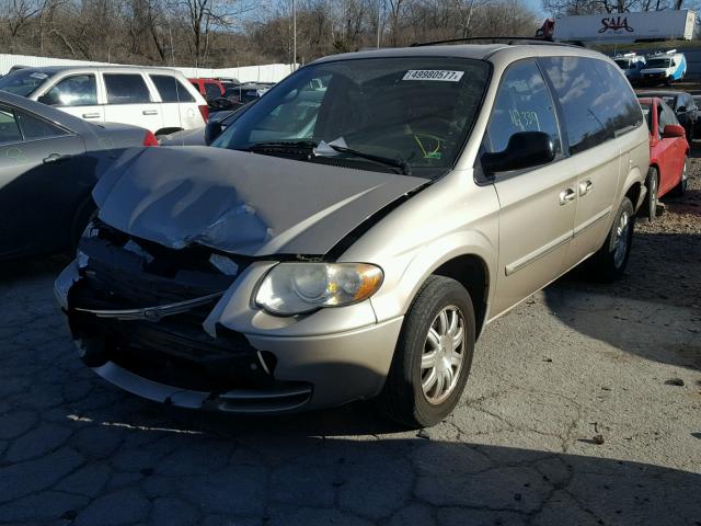 2A4GP54L56R670468 - 2006 CHRYSLER TOWN & COU TAN photo 2