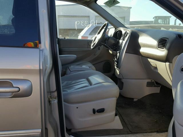 2A4GP54L56R670468 - 2006 CHRYSLER TOWN & COU TAN photo 5