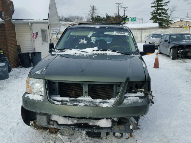 1FMFU18LX4LA05046 - 2004 FORD EXPEDITION GREEN photo 9