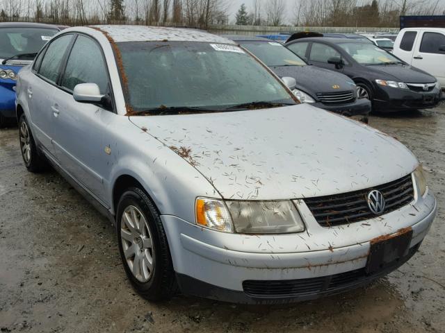 WVWMA63B7XE163952 - 1999 VOLKSWAGEN PASSAT GLS SILVER photo 1