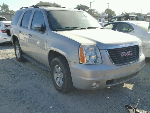 1GKFK13007J109749 - 2007 GMC YUKON SILVER photo 1