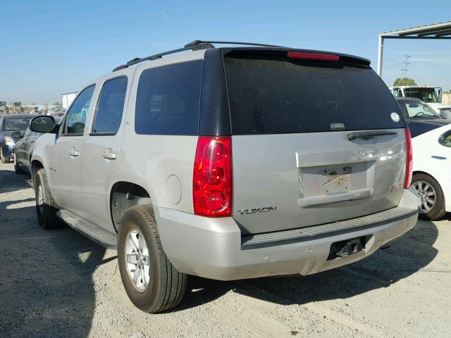 1GKFK13007J109749 - 2007 GMC YUKON SILVER photo 3