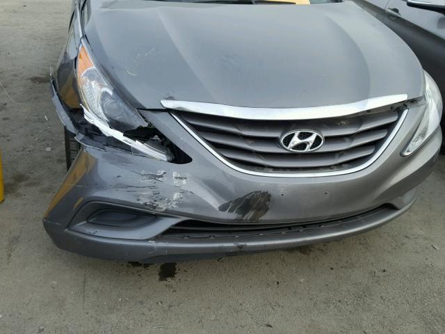 5NPEB4AC9DH734595 - 2013 HYUNDAI SONATA GLS GRAY photo 9