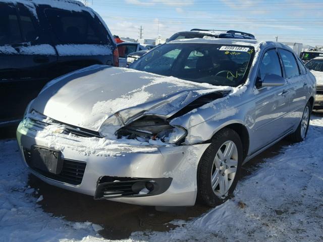 2G1WU581369123730 - 2006 CHEVROLET IMPALA LTZ SILVER photo 2