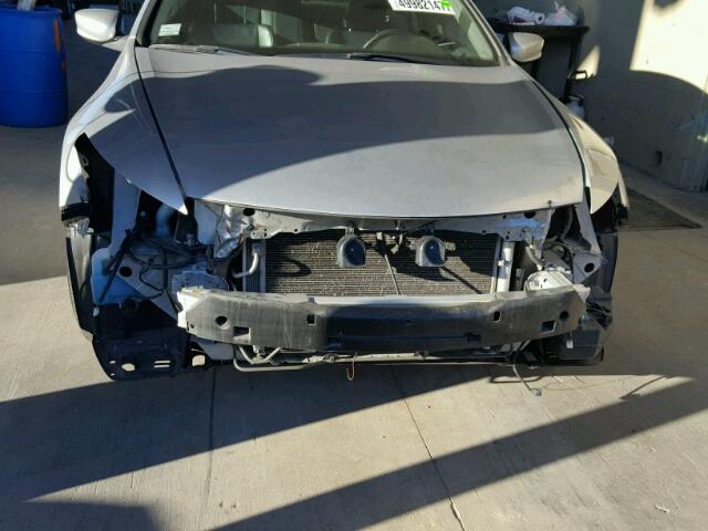 1HGCS22858A013582 - 2008 HONDA ACCORD EXL SILVER photo 9