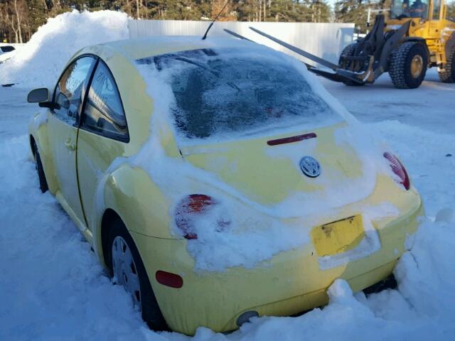 3VWCA21C6YM470540 - 2000 VOLKSWAGEN NEW BEETLE 黄色 照片 3