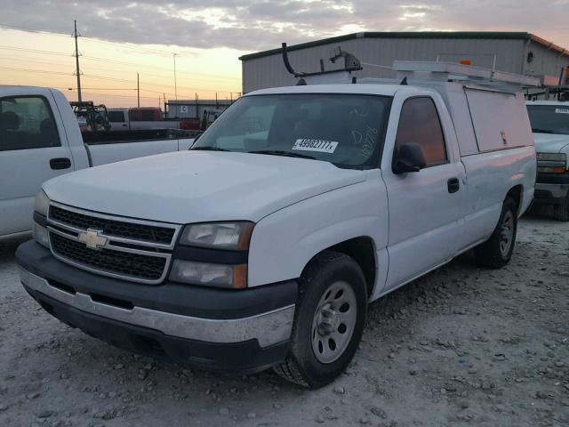 1GCEC14X97Z146672 - 2007 CHEVROLET SILVERADO WHITE photo 2