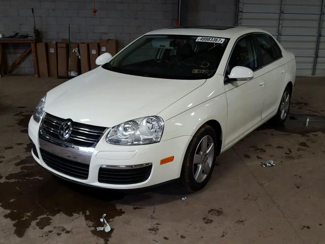 3VWRZ71KX8M059004 - 2008 VOLKSWAGEN JETTA SE أبيض صورة 2