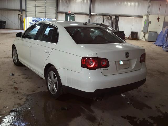 3VWRZ71KX8M059004 - 2008 VOLKSWAGEN JETTA SE أبيض صورة 3