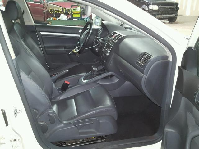 3VWRZ71KX8M059004 - 2008 VOLKSWAGEN JETTA SE أبيض صورة 5