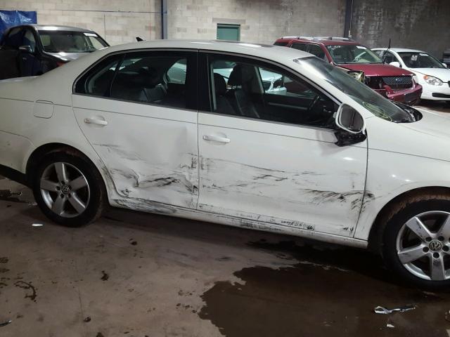 3VWRZ71KX8M059004 - 2008 VOLKSWAGEN JETTA SE أبيض صورة 9