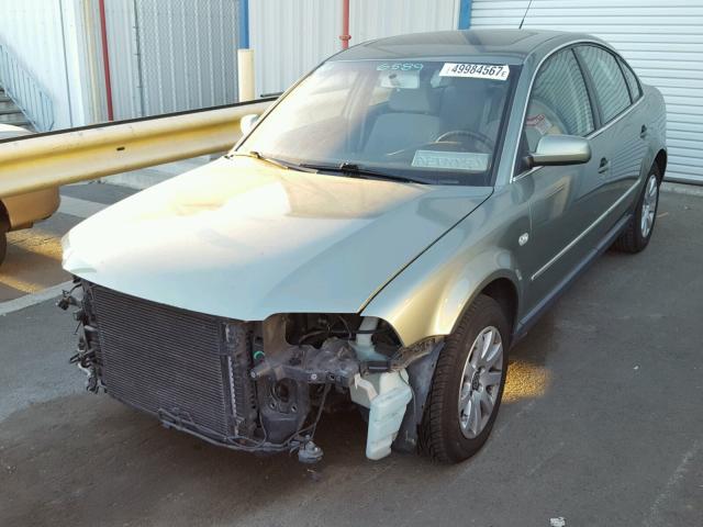 WVWPH63B91E119788 - 2001 VOLKSWAGEN PASSAT GLS GREEN photo 2
