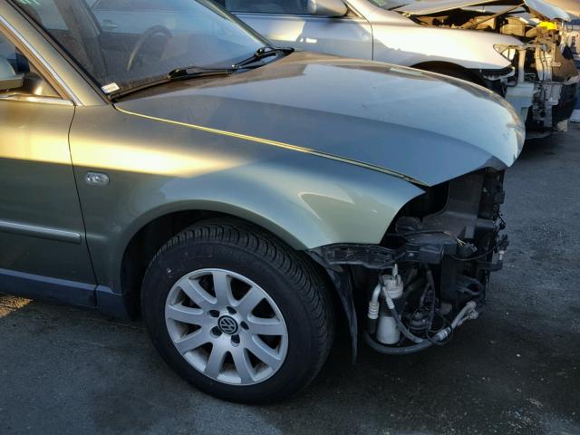 WVWPH63B91E119788 - 2001 VOLKSWAGEN PASSAT GLS GREEN photo 9