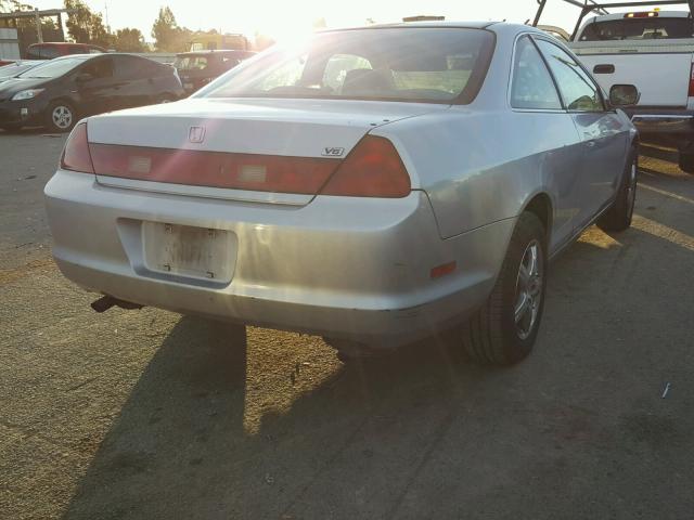 1HGCG2244YA025334 - 2000 HONDA ACCORD LX SILVER photo 4