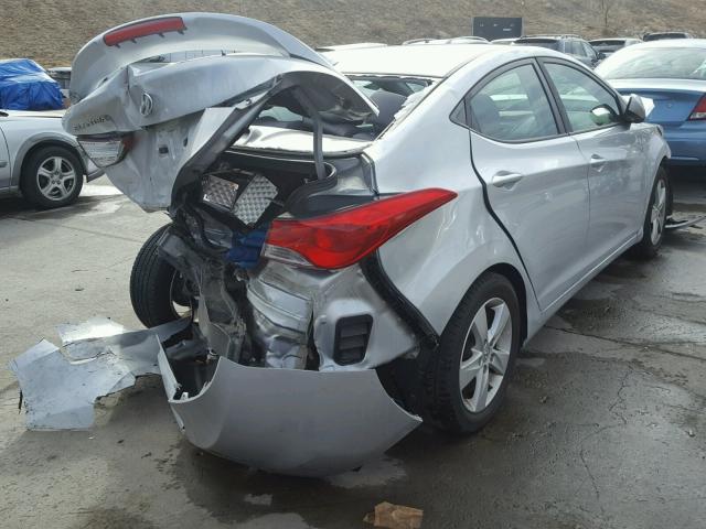 5NPDH4AE3DH301172 - 2013 HYUNDAI ELANTRA GL SILVER photo 4