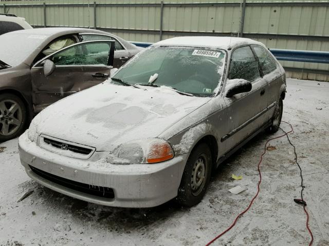 2HGEJ6340TH125599 - 1996 HONDA CIVIC DX SILVER photo 2