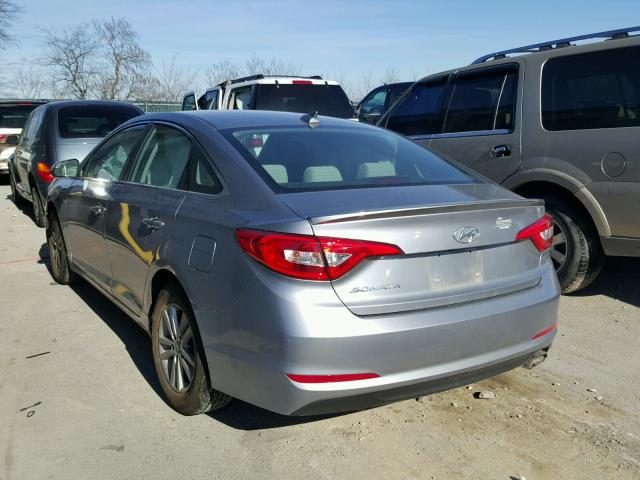 5NPE24AF7HH455081 - 2017 HYUNDAI SONATA SE SILVER photo 3