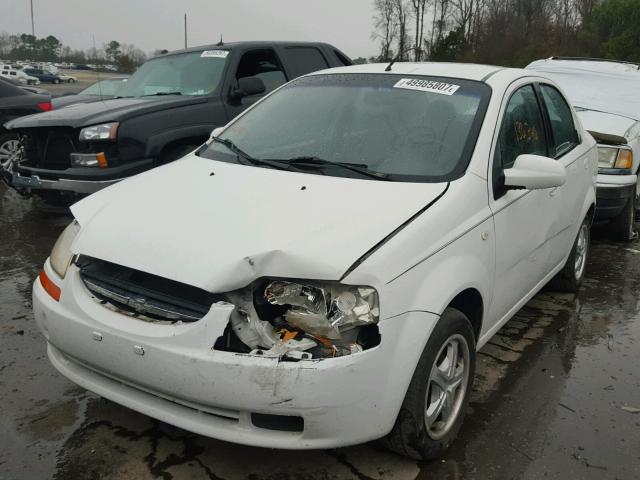 KL1TD56696B522320 - 2006 CHEVROLET AVEO BASE WHITE photo 2