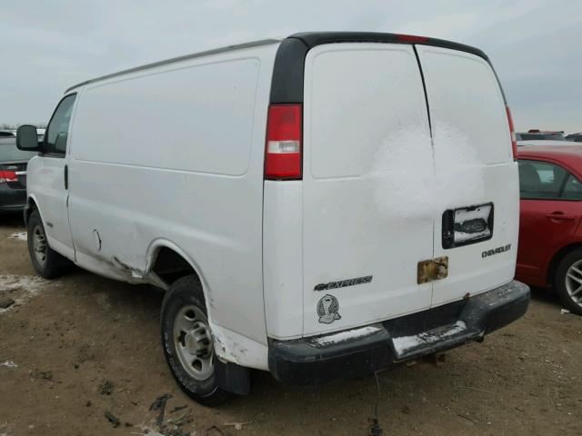 1GCGG25U551143917 - 2005 CHEVROLET EXPRESS G2 WHITE photo 3