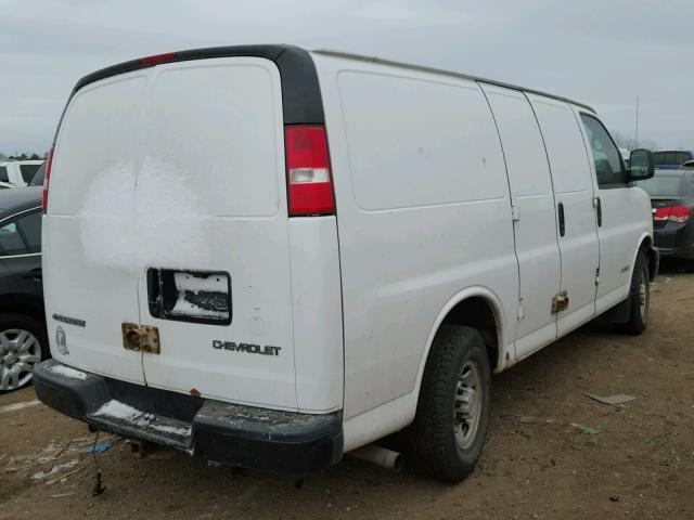 1GCGG25U551143917 - 2005 CHEVROLET EXPRESS G2 WHITE photo 4