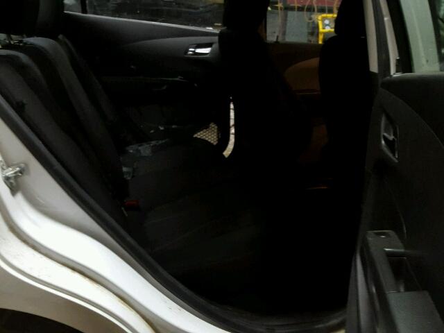 1G1JC5SH4D4153127 - 2013 CHEVROLET SONIC LT 白色 照片 6
