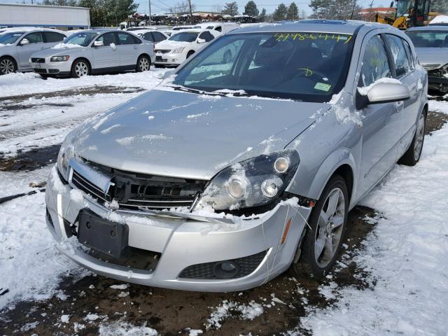 W08AT671985047242 - 2008 SATURN ASTRA XR SILVER photo 2