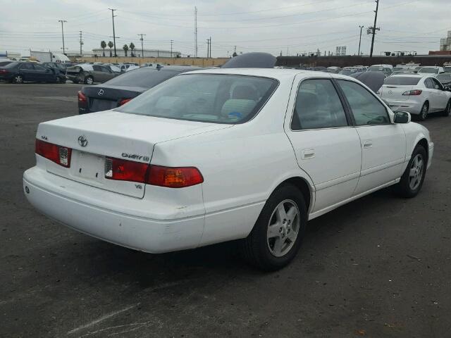 JT2BF22K110335912 - 2001 TOYOTA CAMRY CE WHITE photo 4