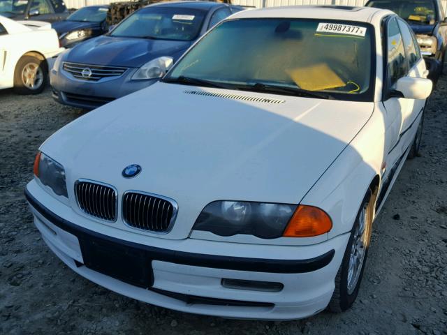 WBAAM5342YJR60394 - 2000 BMW 328 I WHITE photo 2