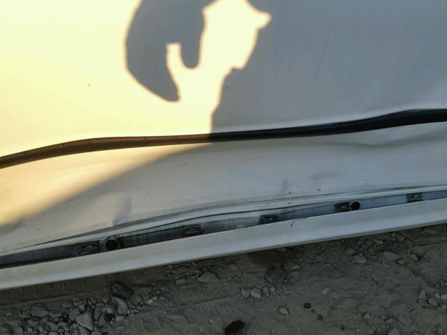 WBAAM5342YJR60394 - 2000 BMW 328 I WHITE photo 9