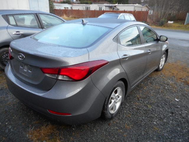 5NPDH4AE1EH516597 - 2014 HYUNDAI ELANTRA SE SILVER photo 4