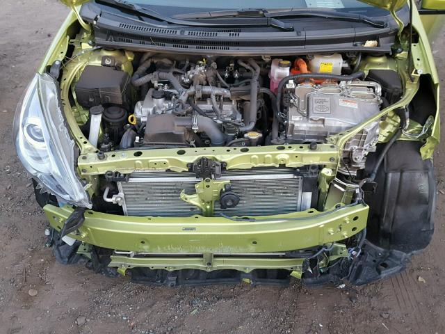 JTDKDTB38F1091060 - 2015 TOYOTA PRIUS C GREEN photo 7