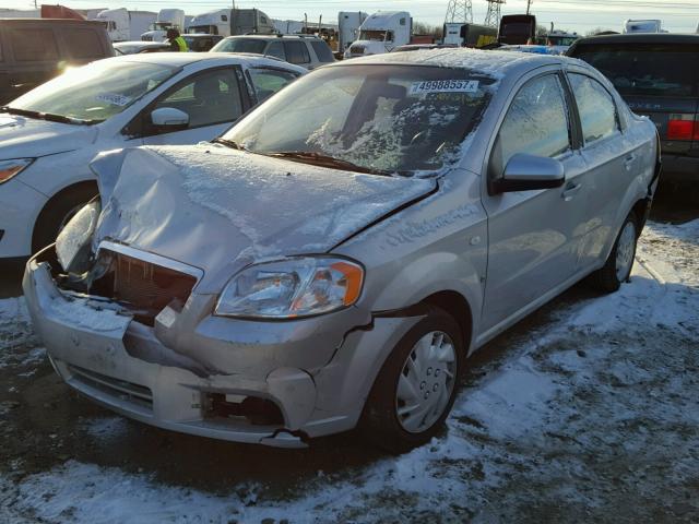 KL1TD56658B017796 - 2008 CHEVROLET AVEO BASE SILVER photo 2