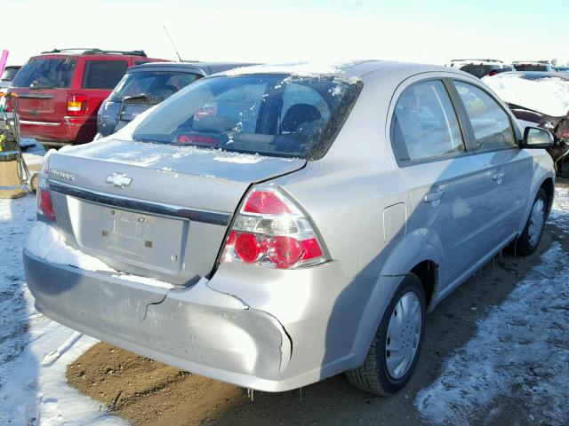 KL1TD56658B017796 - 2008 CHEVROLET AVEO BASE SILVER photo 4