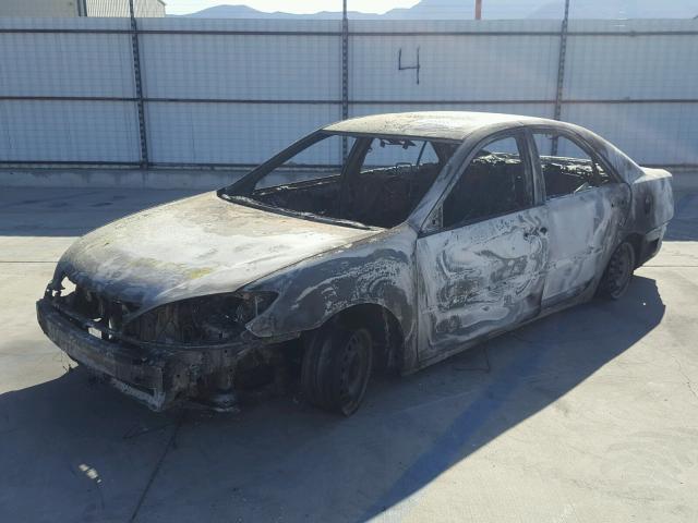 JTDBE32K720129270 - 2002 TOYOTA CAMRY LE BURN photo 2