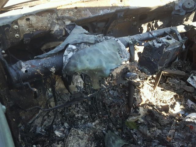 JTDBE32K720129270 - 2002 TOYOTA CAMRY LE დამწვარი ფოტო 8