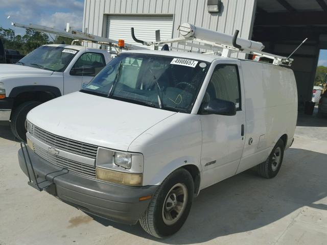 1GCDM19W61B115727 - 2001 CHEVROLET ASTRO WHITE photo 2