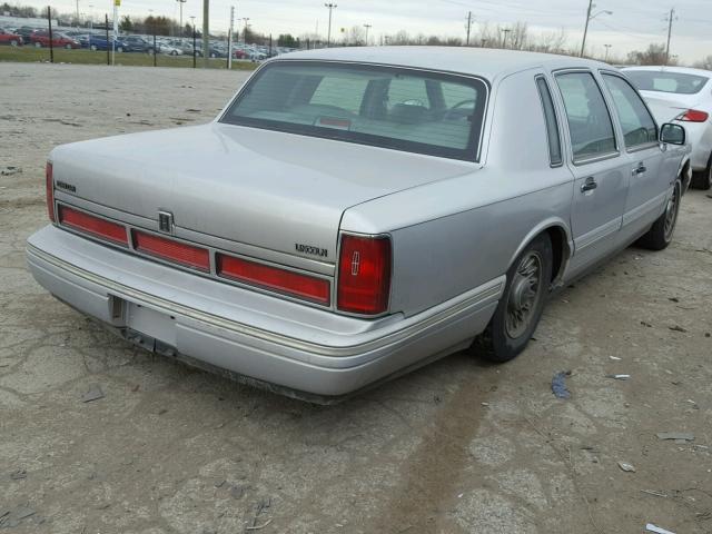 1LNLM81W7SY680403 - 1995 LINCOLN TOWN CAR E SILVER photo 4