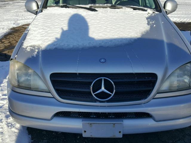 4JGAB54E9YA219509 - 2000 MERCEDES-BENZ ML 320 SILVER photo 9