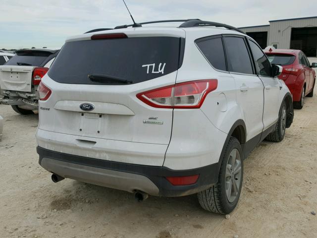 1FMCU0GX2DUA29076 - 2013 FORD ESCAPE SE WHITE photo 4