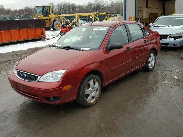 1FAFP34NX5W102462 - 2005 FORD FOCUS ZX4 BURGUNDY photo 2