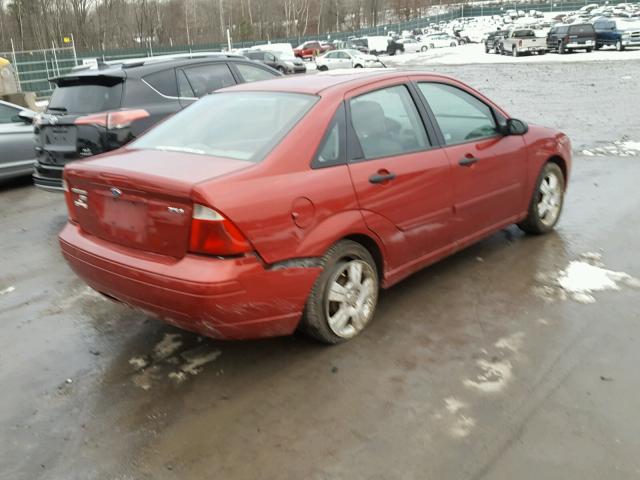 1FAFP34NX5W102462 - 2005 FORD FOCUS ZX4 BURGUNDY photo 4