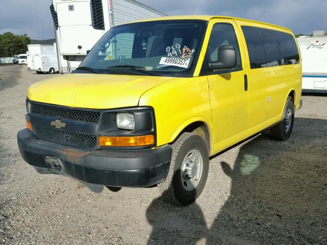 1GN2GXDG6A1139332 - 2010 CHEVROLET EXPRESS G3 YELLOW photo 2