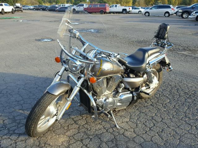 1HFSC55089A501172 - 2009 HONDA VTX1300 C GRAY photo 2