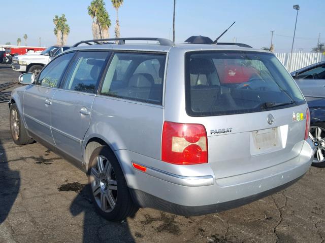 WVWWU63B75E135890 - 2005 VOLKSWAGEN PASSAT GLX SILVER photo 3