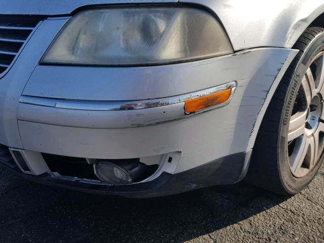 WVWWU63B75E135890 - 2005 VOLKSWAGEN PASSAT GLX SILVER photo 9